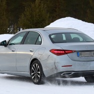 メルセデスベンツ Cクラス 改良新型のプロトタイプ