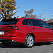 VW ゴルフヴァリアント eTSI スタイル