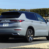 三菱 アウトランダーPHEV