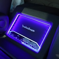 仕事車が劇的進化！ ハイエースの高音質カスタムが快適すぎた件［car audio newcomer］トヨタ ハイエース（堀江泰彦さん）by アークライド　後編