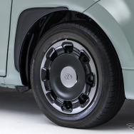 スライドドアの丸目で可愛いミニバンへ…ダムドからトヨタ『シエンタ』用ボディキットが登場