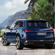 アウディ Q7
