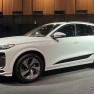 アウディ Q6 e-tron