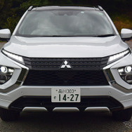 ダイナミックシールドと呼ばれるアイデンティティマスクを持つが、三菱自動車ならもっとワイルド志向でもよかった気も。