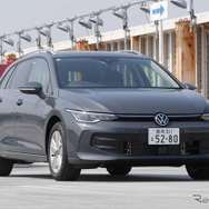VW ゴルフヴァリアント eTSI アクティブ