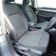 VW ゴルフヴァリアント eTSI アクティブ
