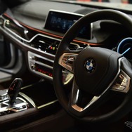BMW 740i M Sport（東京オートサロン16）