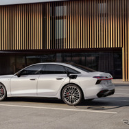 アウディ A6セダン e-ハイブリッドクワトロ