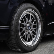 TOYOTA ハイエース × ホムラ2×9L-RA…レイズファンミーティング2025