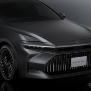 トヨタ クラウン Z “THE LIMITED-MATTE METAL”