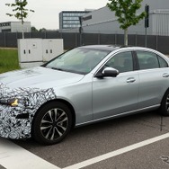 メルセデスベンツ Cクラス 改良新型、量産仕様のプロトタイプ