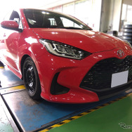 テイン フレックスZ　トヨタ・ヤリスハイブリッド装着例（フロント 45mmダウン / リア 40mmダウン）