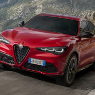 アルファロメオ ステルヴィオ 2.0 TURBO Q4 スプリント