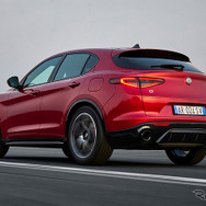 アルファロメオ ステルヴィオ 2.0 TURBO Q4 スプリント
