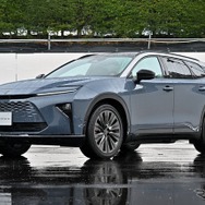 トヨタ クラウンエステート（PHEV）