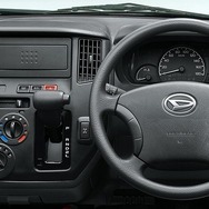 ダイハツ グランマックス カーゴGL インパネ（4WD・4AT）