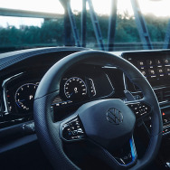 VW Tロック R ブラックスタイル・パフォーマンス