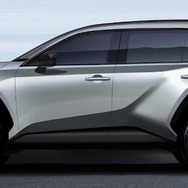 トヨタ RAV4 新型：エクステリアデザイン開発