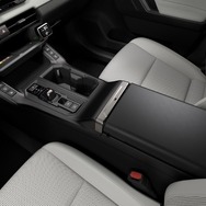 トヨタ RAV4 新型：CORE