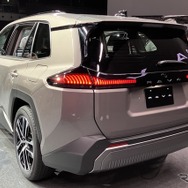 トヨタ RAV4 新型：CORE