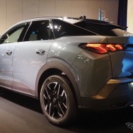 プジョー3008GT ハイブリッド