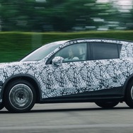 メルセデスベンツ『GLC』次期型のEVプロトタイプ