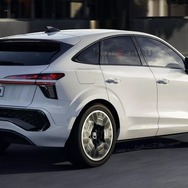 アウディ Q3スポーツバック 新型の予想CG