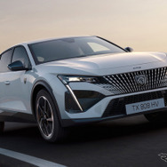 プジョー『408 GT Hybrid』