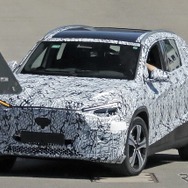 メルセデスベンツ GLA 次期型のプロトタイプ