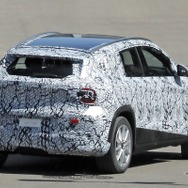 メルセデスベンツ GLA 次期型のプロトタイプ