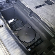 アウディ Q6 e-tron quattro advanced