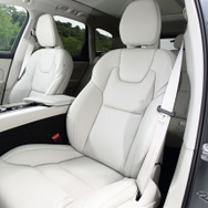 ボルボ XC60 ウルトラB5 AWD
