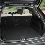 ボルボ XC60 ウルトラB5 AWD
