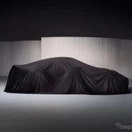 ポルシェが新型車を予告