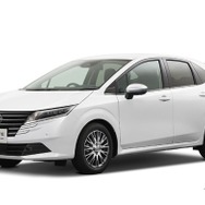 日産『ノート』の「AUTECH LINE」