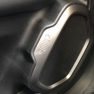 ジープ・レネゲード Altitude e-Hybrid