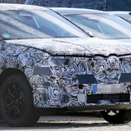 BMW X1 改良新型のプロトタイプ