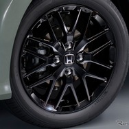 ホンダ N-WGN CUSTOM の BLACK STYLE