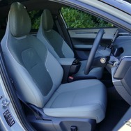 ボルボ EX30 Cross Country（クロスカントリー）