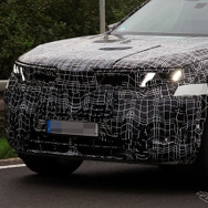 BMW iX5 次世代型のプロトタイプ