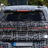 BMW iX5 次世代型のプロトタイプ