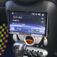 パワーアンプ、DSP、プレイヤーをまとめて引き受けているのがサイバーナビAVIC-CZ901-M。シンプルシステムの要のひとつ。