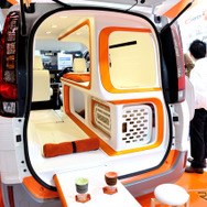 東海特装車 Cross City Capsule（キャンピングカーショー2016 ）