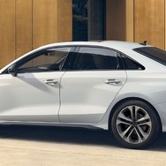 アウディA3セダン40 TFSI quattro