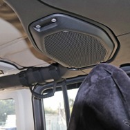 ジープ ラングラーJL を純正位置で劇的高音質化！ 確実に“効く”スピーカー交換術［car audio newcomer］by サウンドエボリューション ログオン