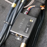 ブルートゥースユニットとしてはオーディソンのビーコンを採用。DAPと併用するiPhoneをシステムに無線接続している。
