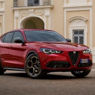 アルファロメオ・ステルヴィオの「INTENSA」