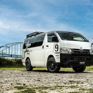 RAYS チームデイトナ M9+ × トヨタ ハイエース