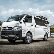 RAYS チームデイトナ M8×B Edition × トヨタ ハイエース