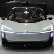 トヨタ カローラコンセプト（ジャパンモビリティショー2025）